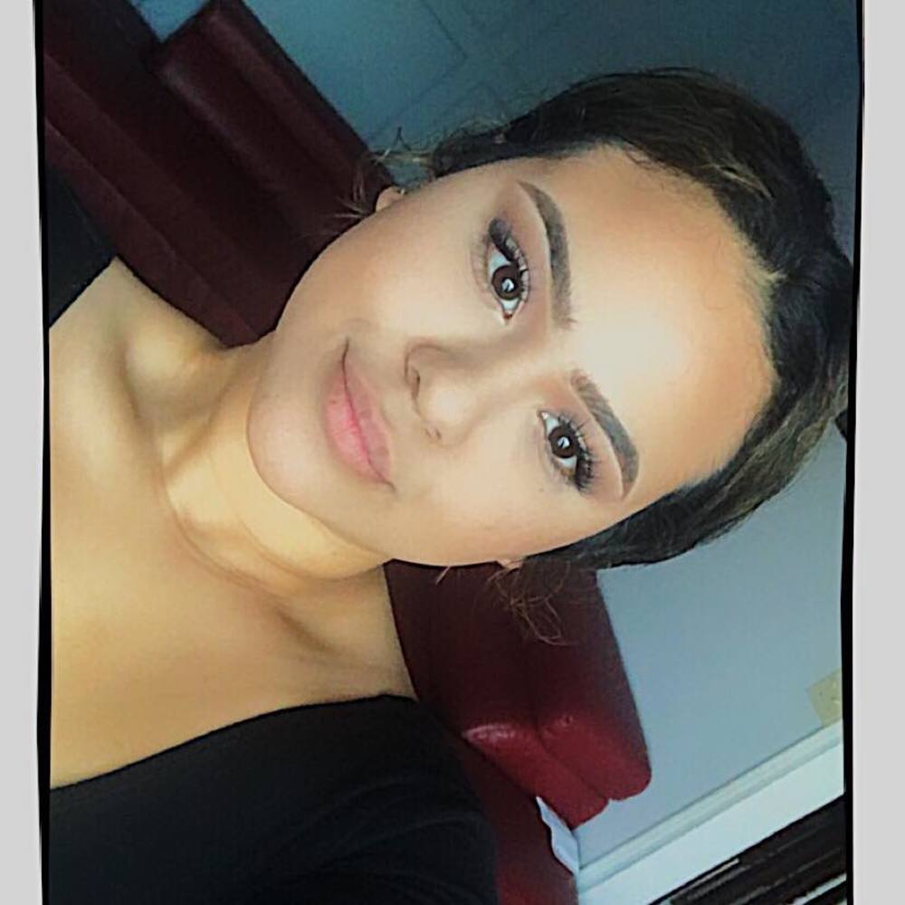 Meet your Posher, Raquel